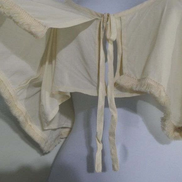 LF Run Cinta Run Cut Out Spaghetti Strap Crop Top Cream Small NWT - Picture 6 of 10